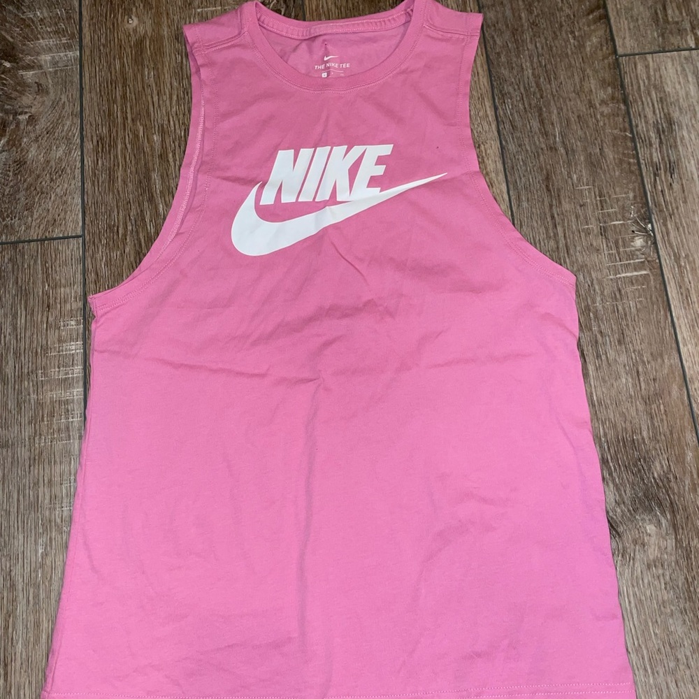 BRAND NEW Nike Women’s Tank Top Workout Top
